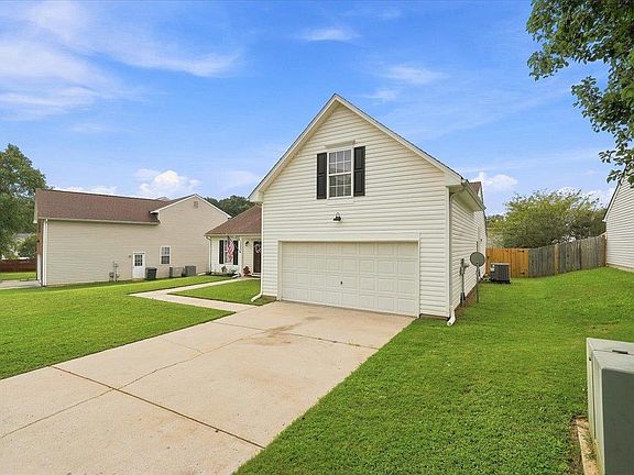 2nd image of 225 Kittiwake Ln