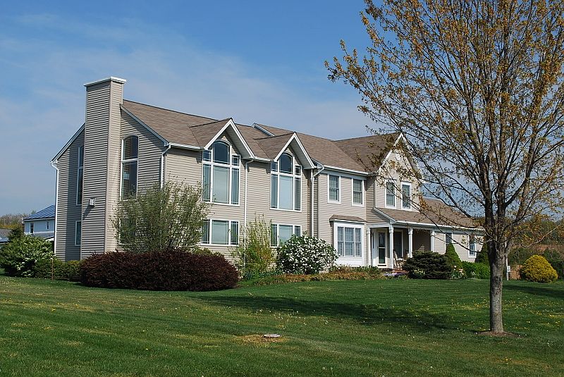 2nd image of 500 Pequest Rd