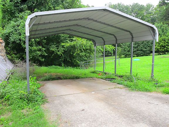 5th image of 1021 Marks Creek Hill Rd
