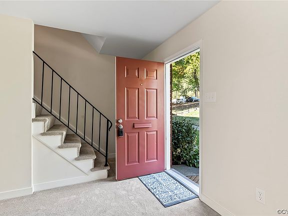 3rd image of 6027 Newington Dr