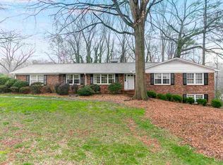 292 Lake Forest Dr, Spartanburg, SC 29307