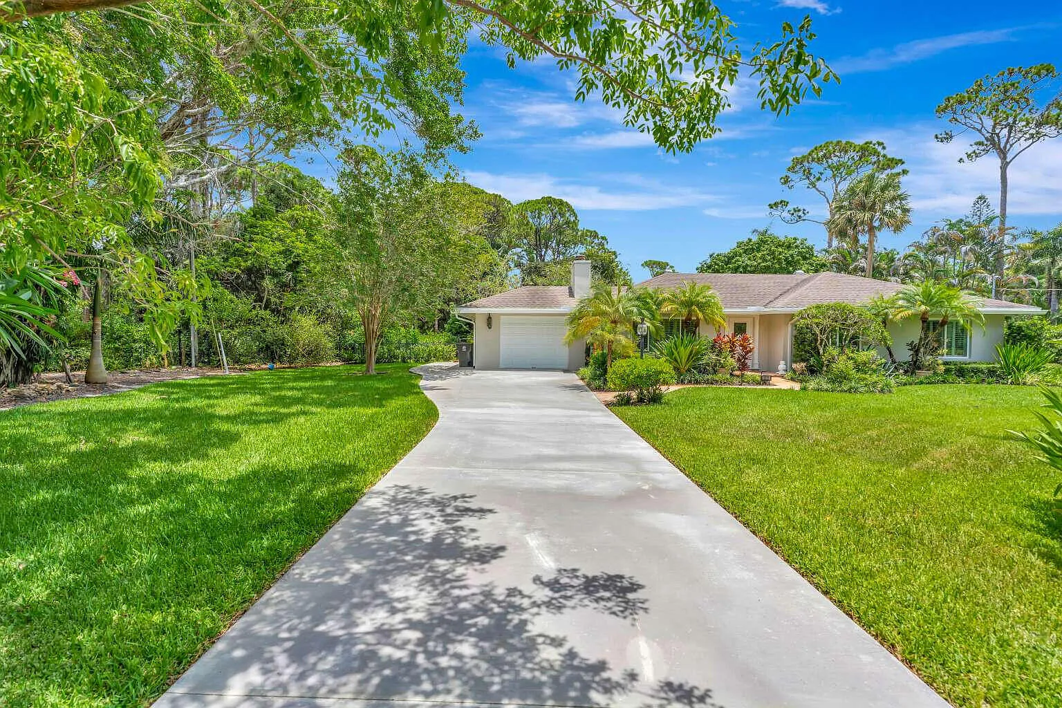 3 bed, 2.0 bath, 2100 sqft, $10,000 — Photo 1