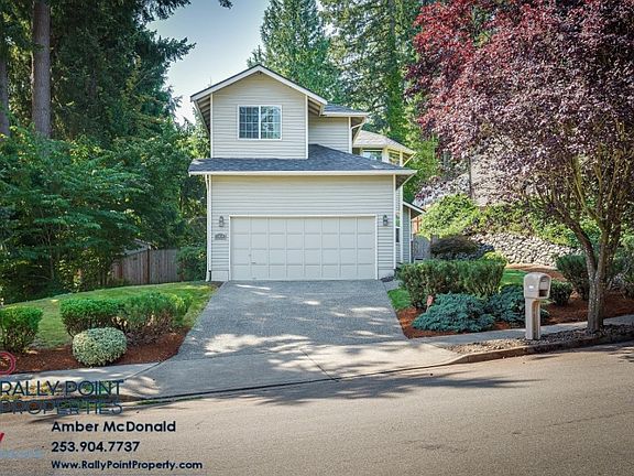 3rd image of 3024 23rd Avenue Ct SE