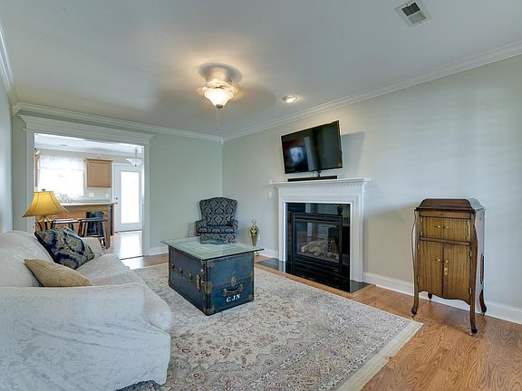 4th image of 1119 Paul Lankford Dr