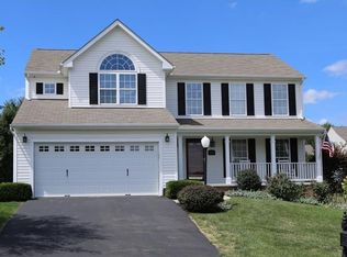 1733 Holmes Dr, Sewickley, PA 15143
