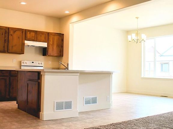 5th image of 2428 Amberlyn Ln