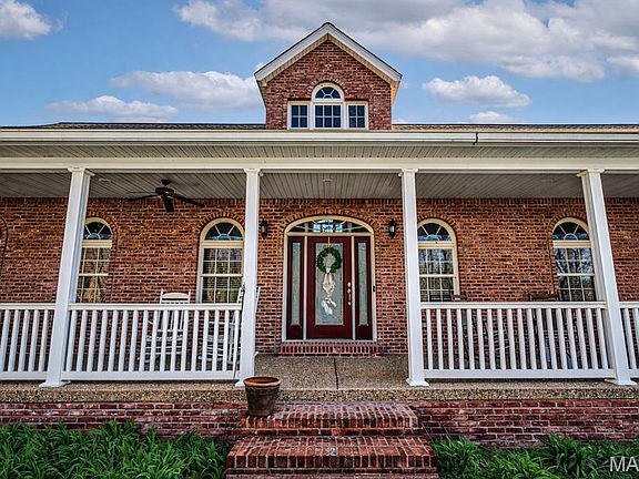 2nd image of 112 Park Rd