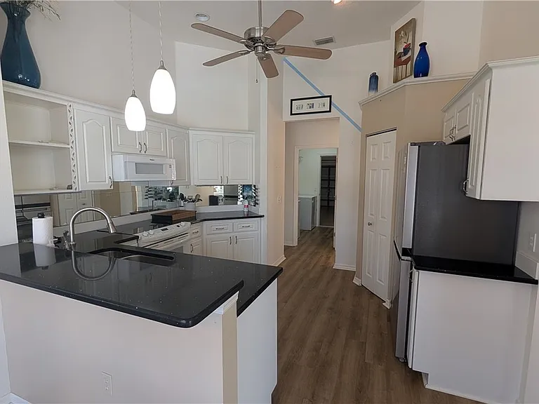 174 W Romany Loop — Photo 10