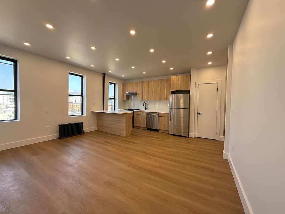 1st image of 350 7th St APT D3