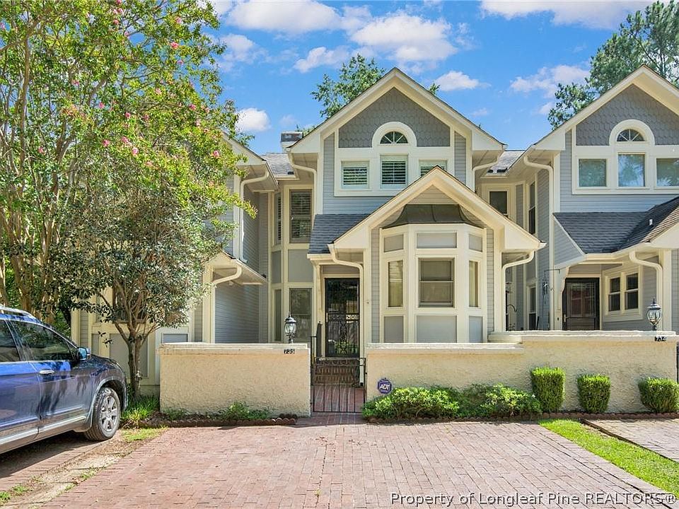 1st image of 735 Victorian Pl