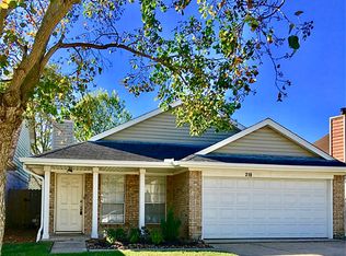 219 Almond Dr, Lake Jackson, TX 77566