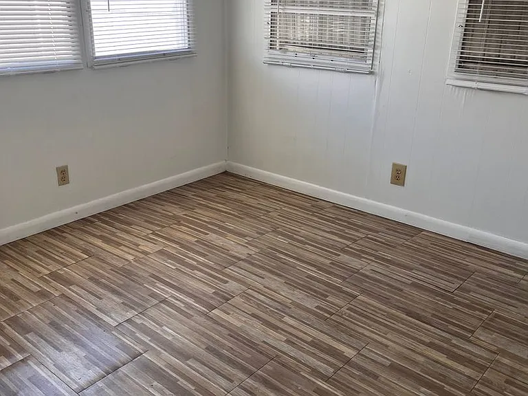 10230 SE Federal Hwy — Photo 11