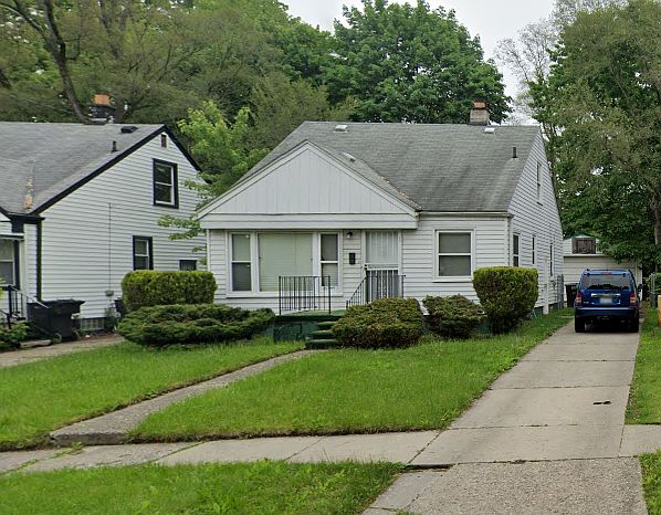 1st image of 19744 Blackstone St
