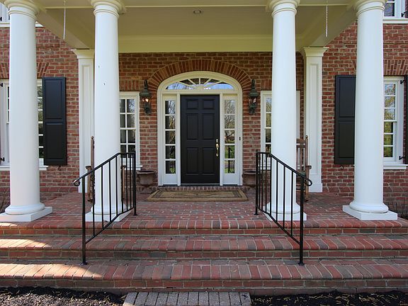 4th image of 7494 Cummins Ct