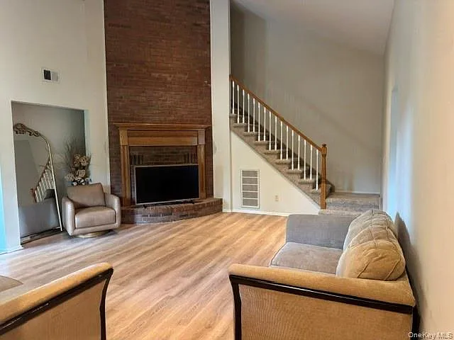 34 Candlestick Ct — Photo 12