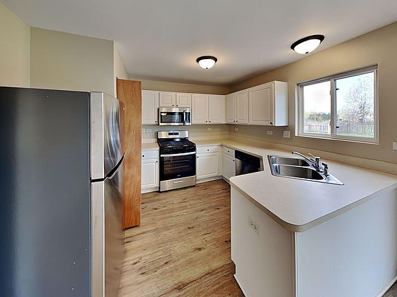 4th image of 2103 N Lotus Dr