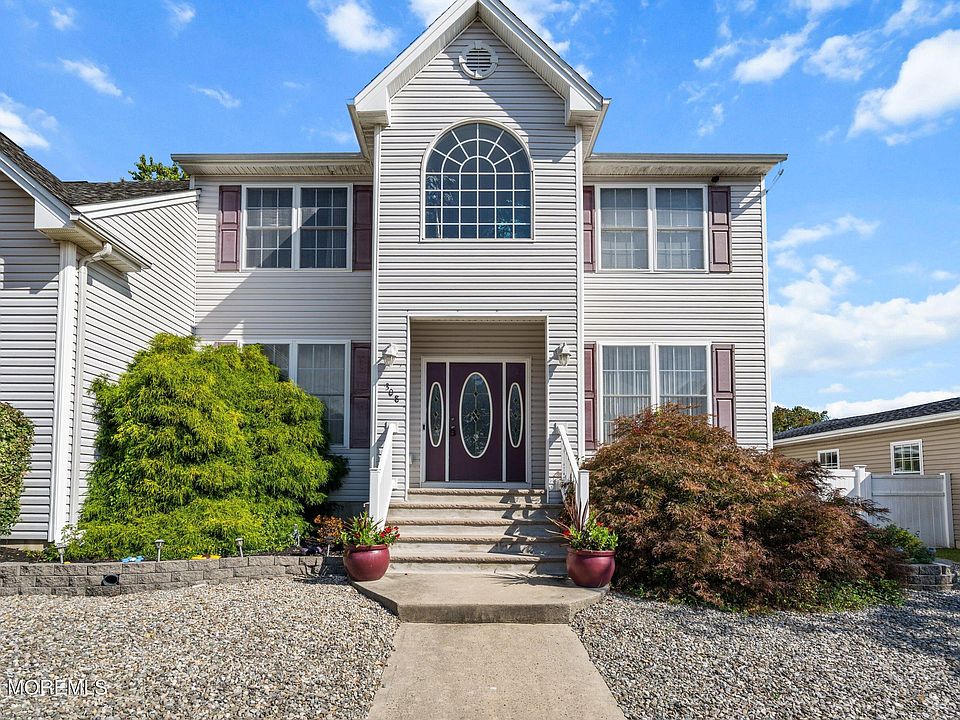 1st image of 308 Pine Forest Lane