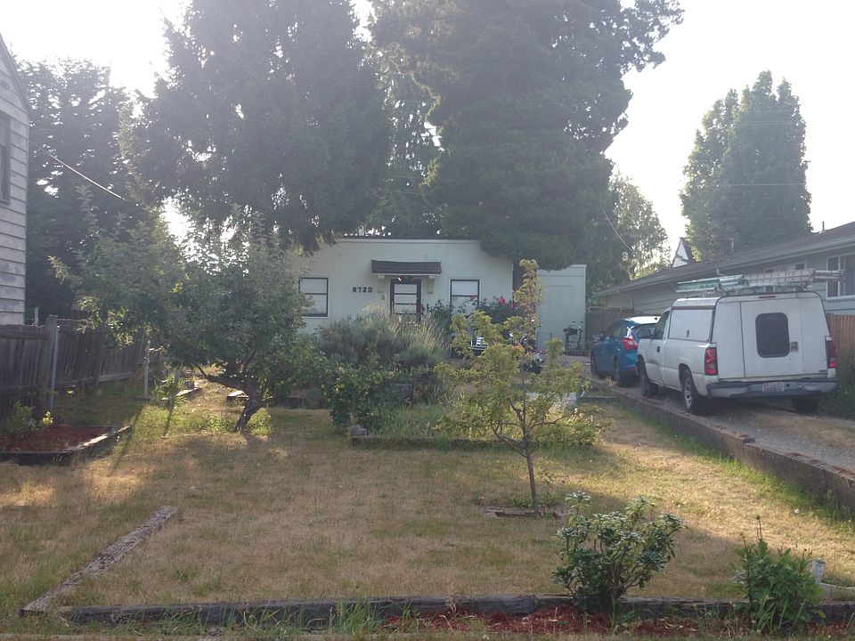 2nd image of 9720 Phinney Ave N