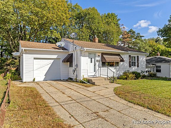 4th image of 1263 N Dorroll St NE