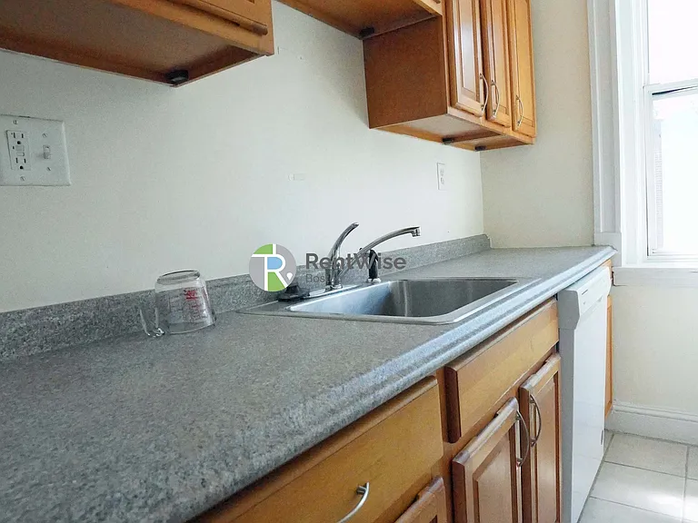 1844 Commonwealth ave — Photo 7