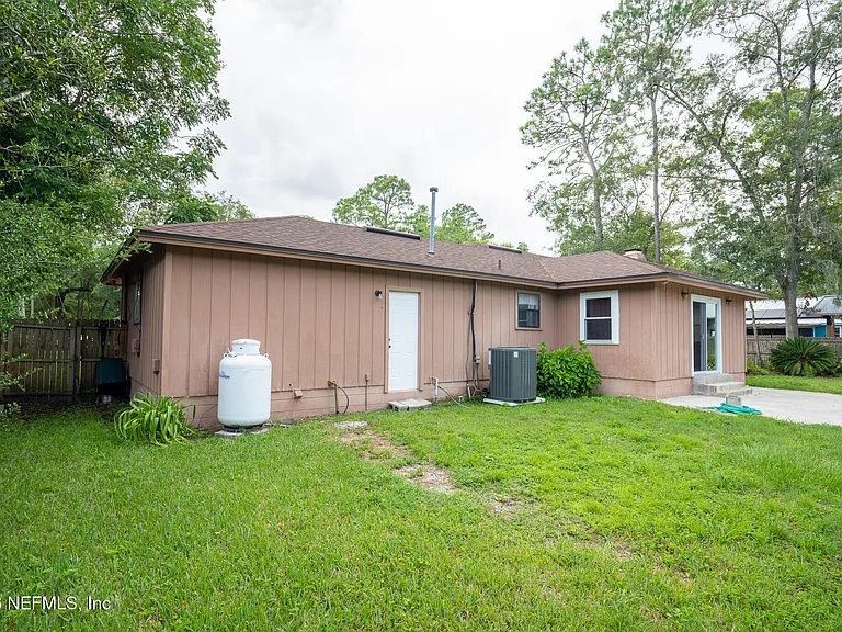 4909 Beige St — Photo 32