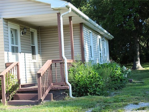 3rd image of 5463 Ford St