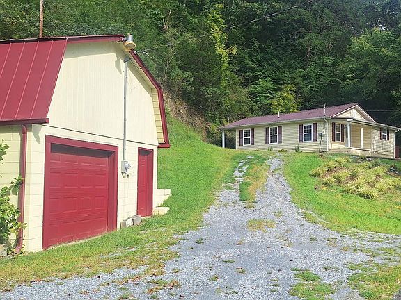 2nd image of 1141 Piney Flats Rd