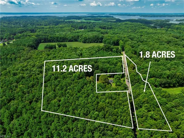 284 Weems Rd, Weems, VA 22576