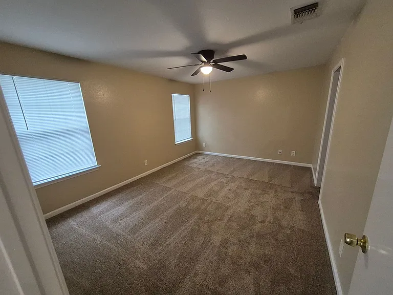 8806 Slumber Ln — Photo 23