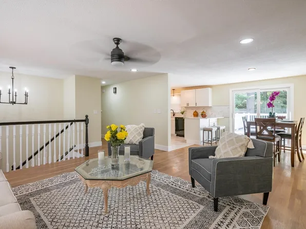 23 Glen Dr, Nashua, NH 03062