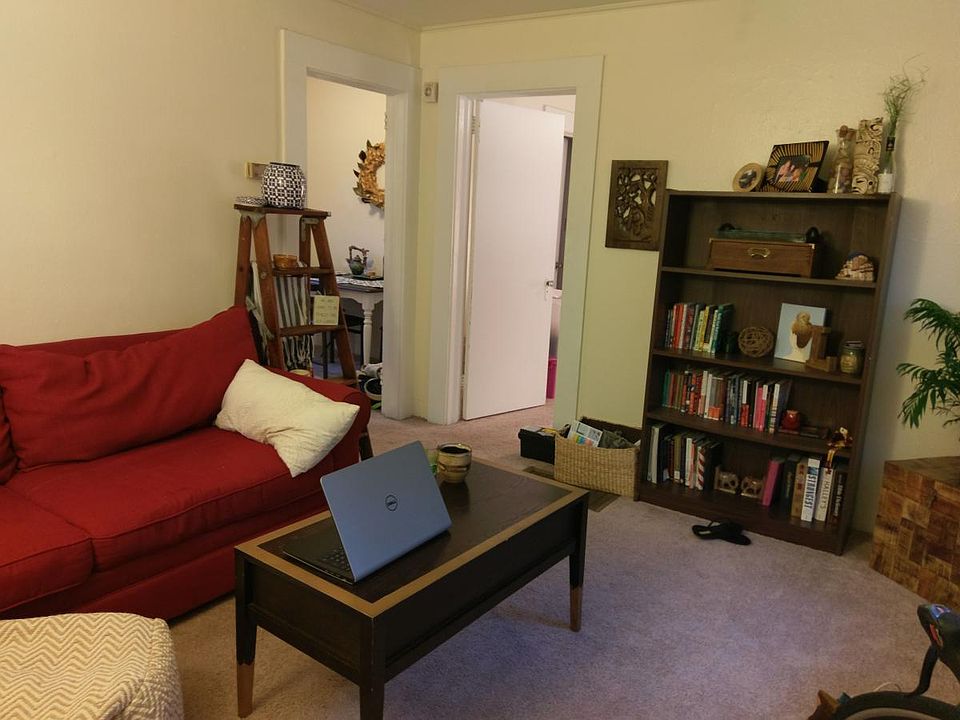 2nd image of 712 Ingleside Ave