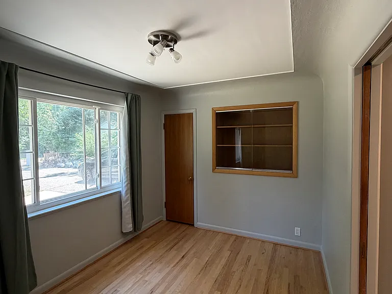 1025 Estes St — Photo 19