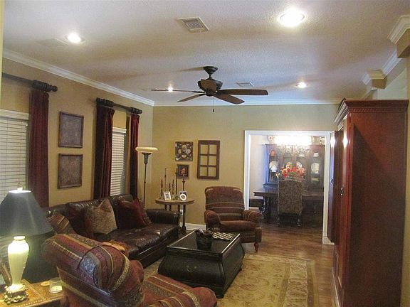 3rd image of 1160 Ivy Ln