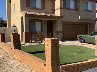 1069 Marlow Ln, Hemet, CA 92545
