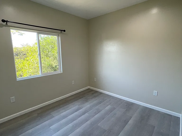 940 S 40th St — Photo 14