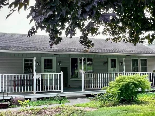 268 E Canaan Rd, Canaan, CT 06018