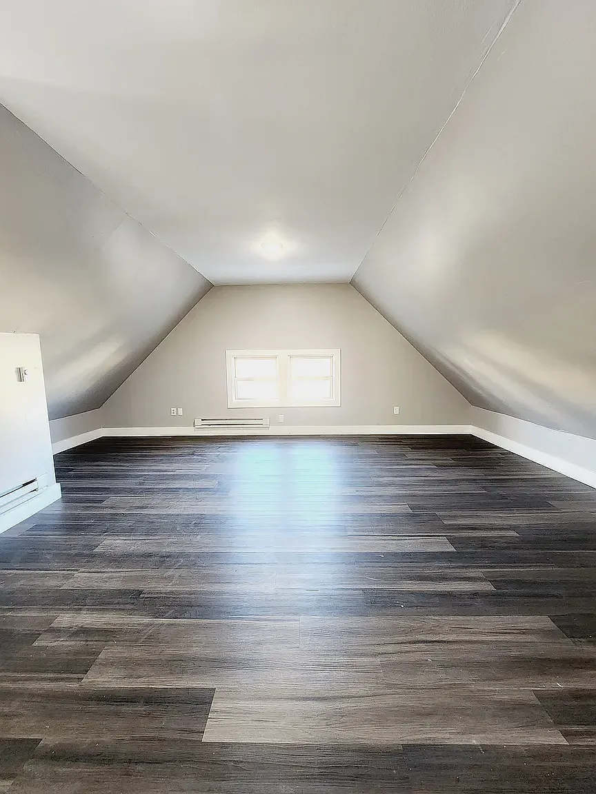2 bed, 800 sqft, $1,699 — Photo 3
