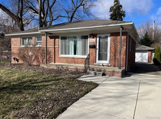 24641 Republic Ave, Oak Park, MI 48237