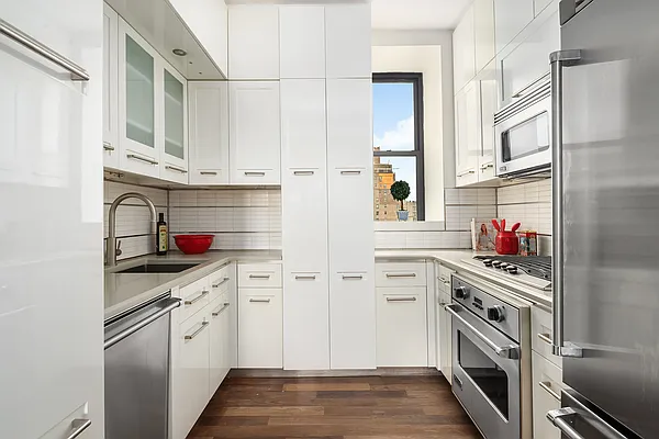 Sold by Compass | media 5