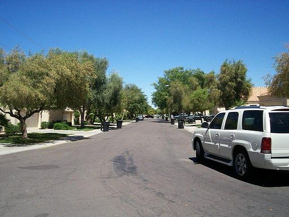 5th image of 338 N Cottonwood Dr
