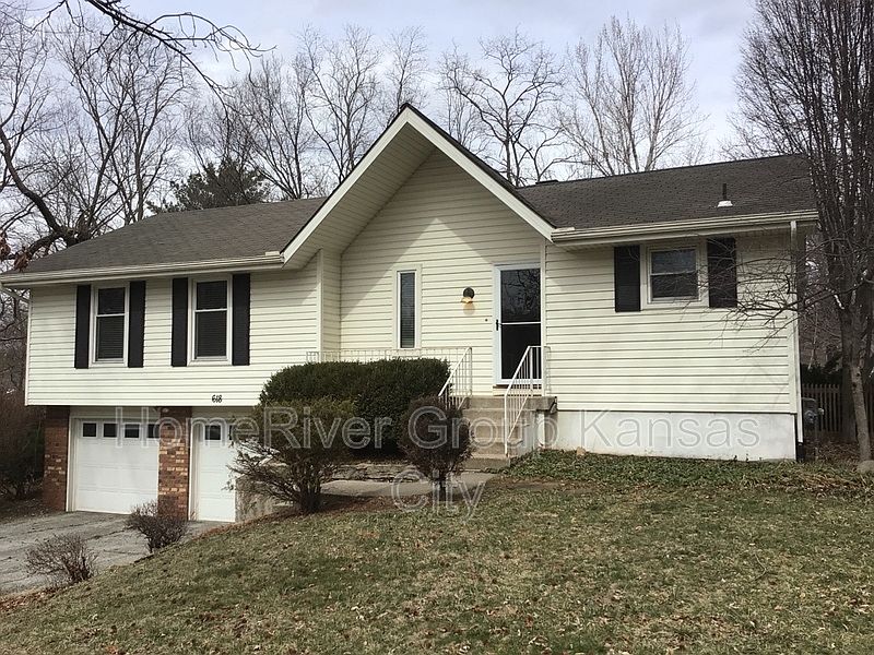 1st image of 618 NE 113th St