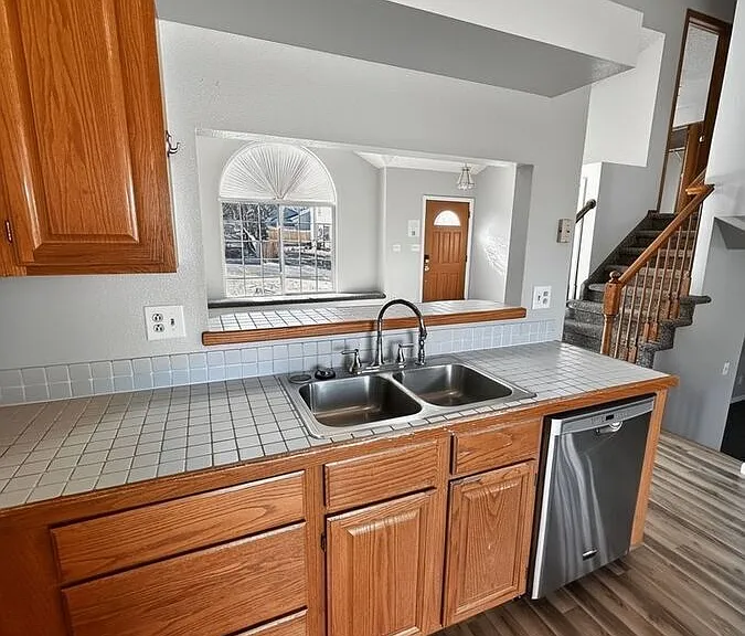 3820 Dolphin Cir — Photo 11