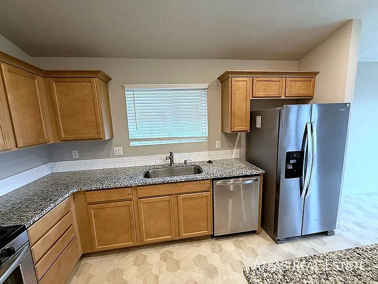 3007 N Cherry Grove Way — Photo 5