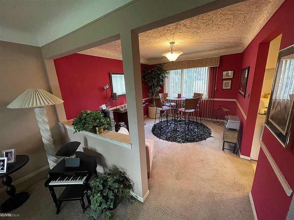 38127 Rockhill Rd, photo 9