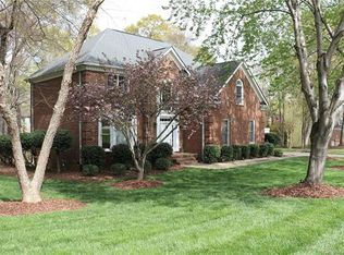 419 Shadydale Ct, Fort Mill, SC 29708