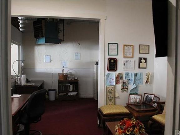 Interior 4 - Back area