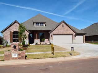 313 Centennial Farm Ln, Yukon, OK 73099