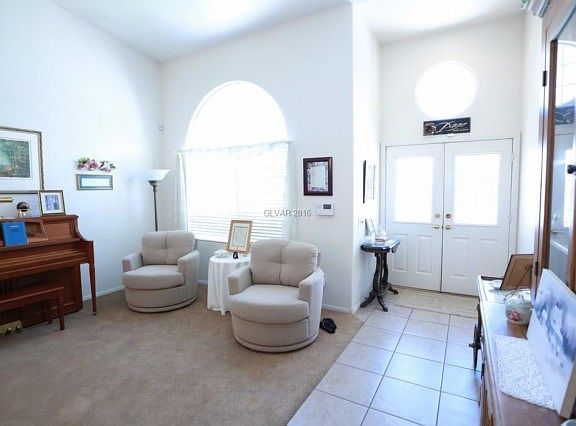 3rd image of 1819 English Rose Dr
