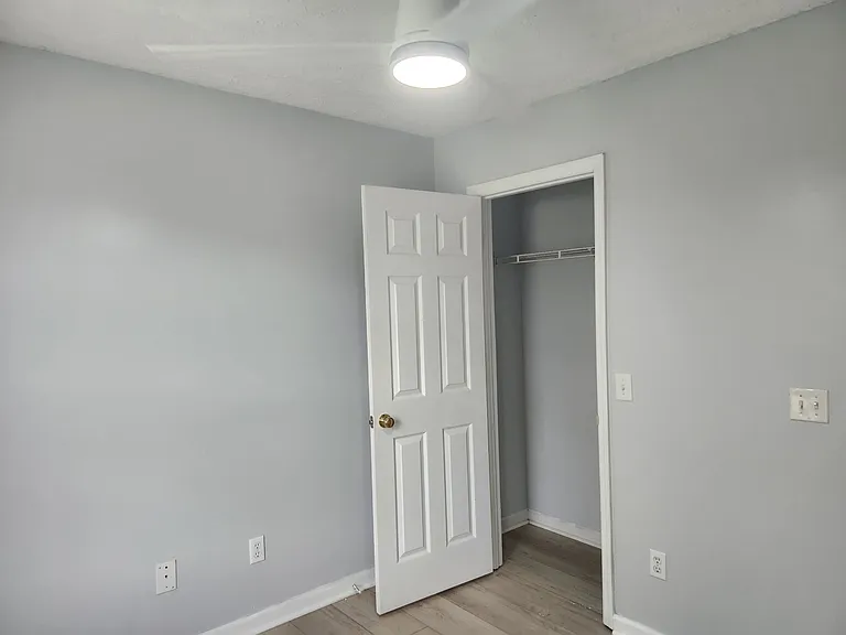 124 Williams St — Photo 10