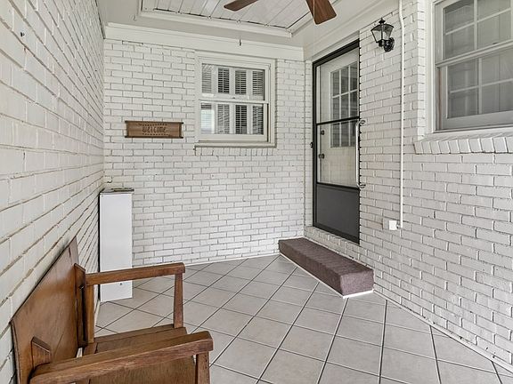 4th image of 2304B Tuxedo Ln